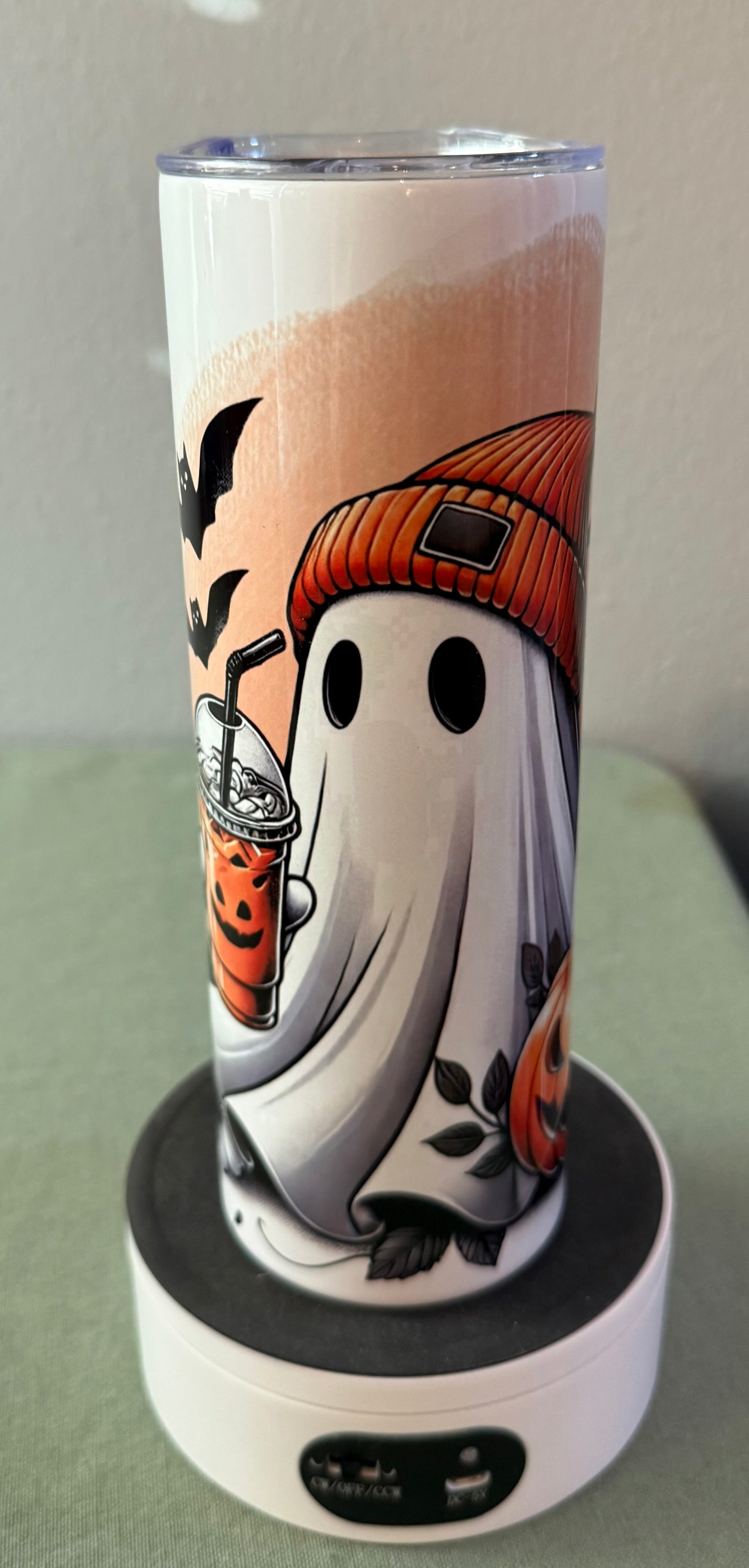 Halloween Ghost with beanie on 20 oz Tumbler