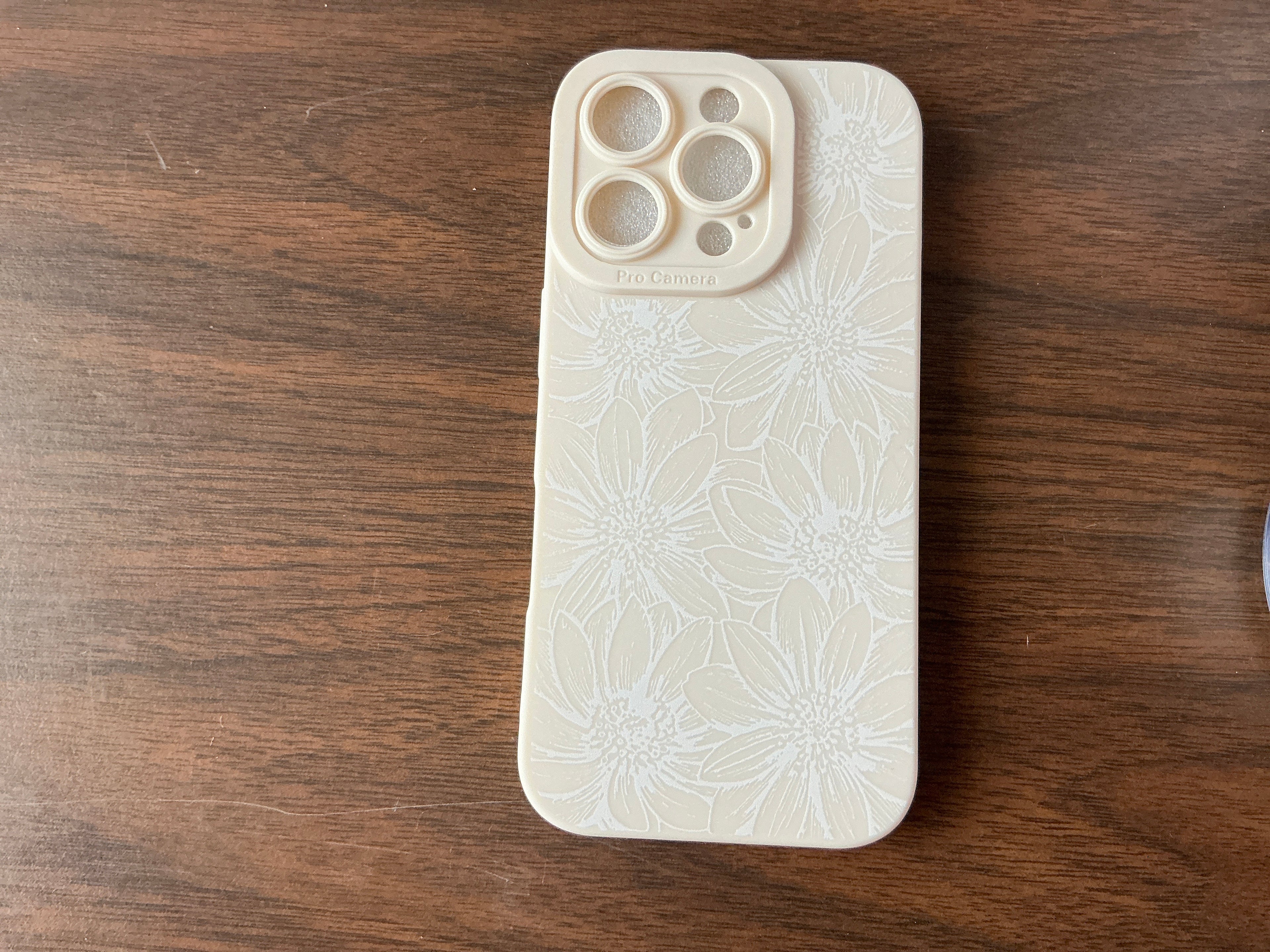 iPhone 16 Pro Case- tan with flowers